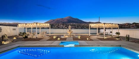 Outdoor pool, free cabanas