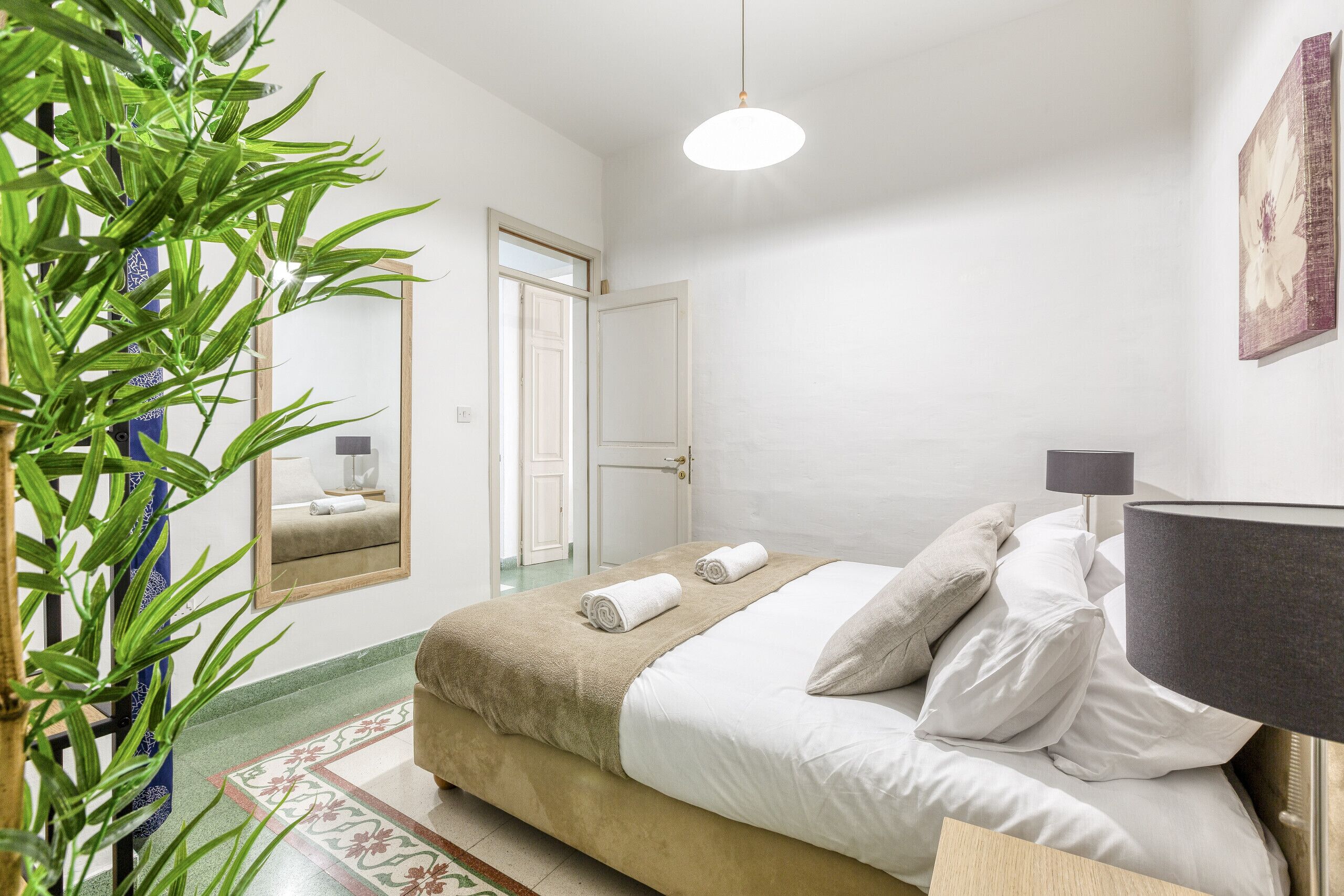 4 chambres, fer et planche à repasser, Wi-Fi gratuit, draps fournis