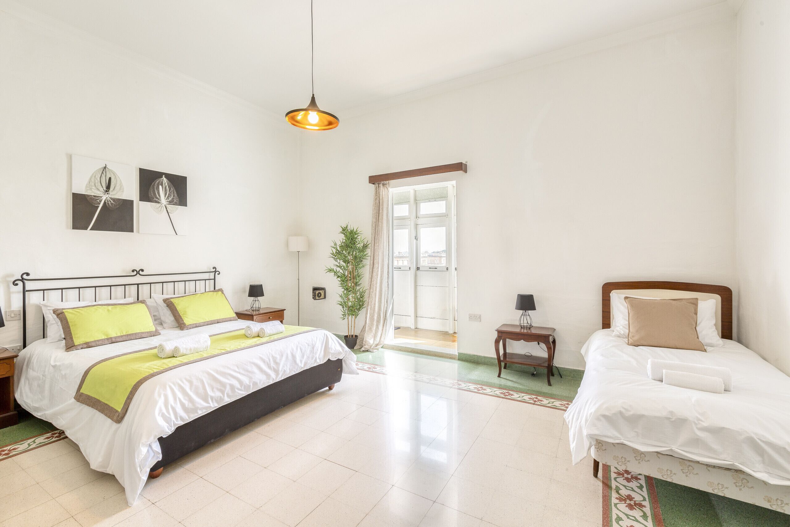 4 bedrooms, iron/ironing board, free WiFi, bed sheets