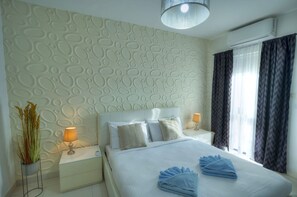 3 bedrooms, iron/ironing board, free WiFi, bed sheets