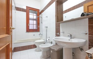 Bathroom - 3 bedroom stunning home in Menfi (Menfi)