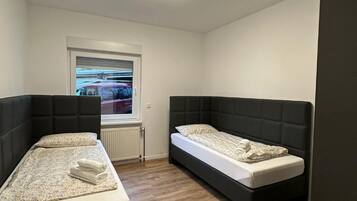 2 bedrooms, WiFi, bed sheets