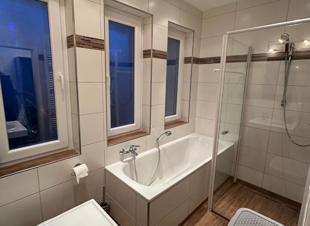 Toallas, jabón, papel de baño 
