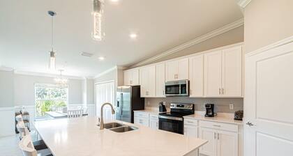 BRAND NEW 2Bed,2Bth+Den GOLF CONDO at THE NATIONAL in Ave Maria.