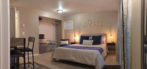 1 bedroom, in-room safe, free WiFi, bed sheets