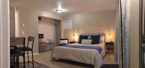 Private Guest Room Marysville Downtown 
