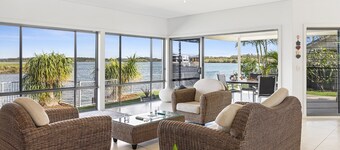 Jeffery River Retreat - Best Sunsets in Yamba - Holiday Yamba