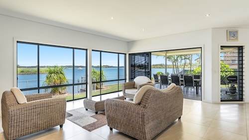 Jeffery River Retreat - Best Sunsets in Yamba - Holiday Yamba