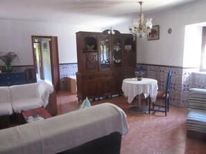 Interni