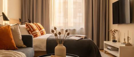 2 bedrooms, iron/ironing board, travel cot, WiFi