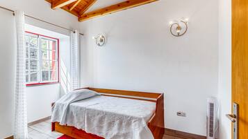 3 間睡房、熨斗/熨衫板、免費 Wi-Fi、床單