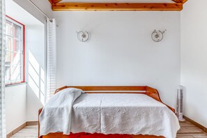 3 habitaciones, tabla de planchar con plancha y wifi gratis 