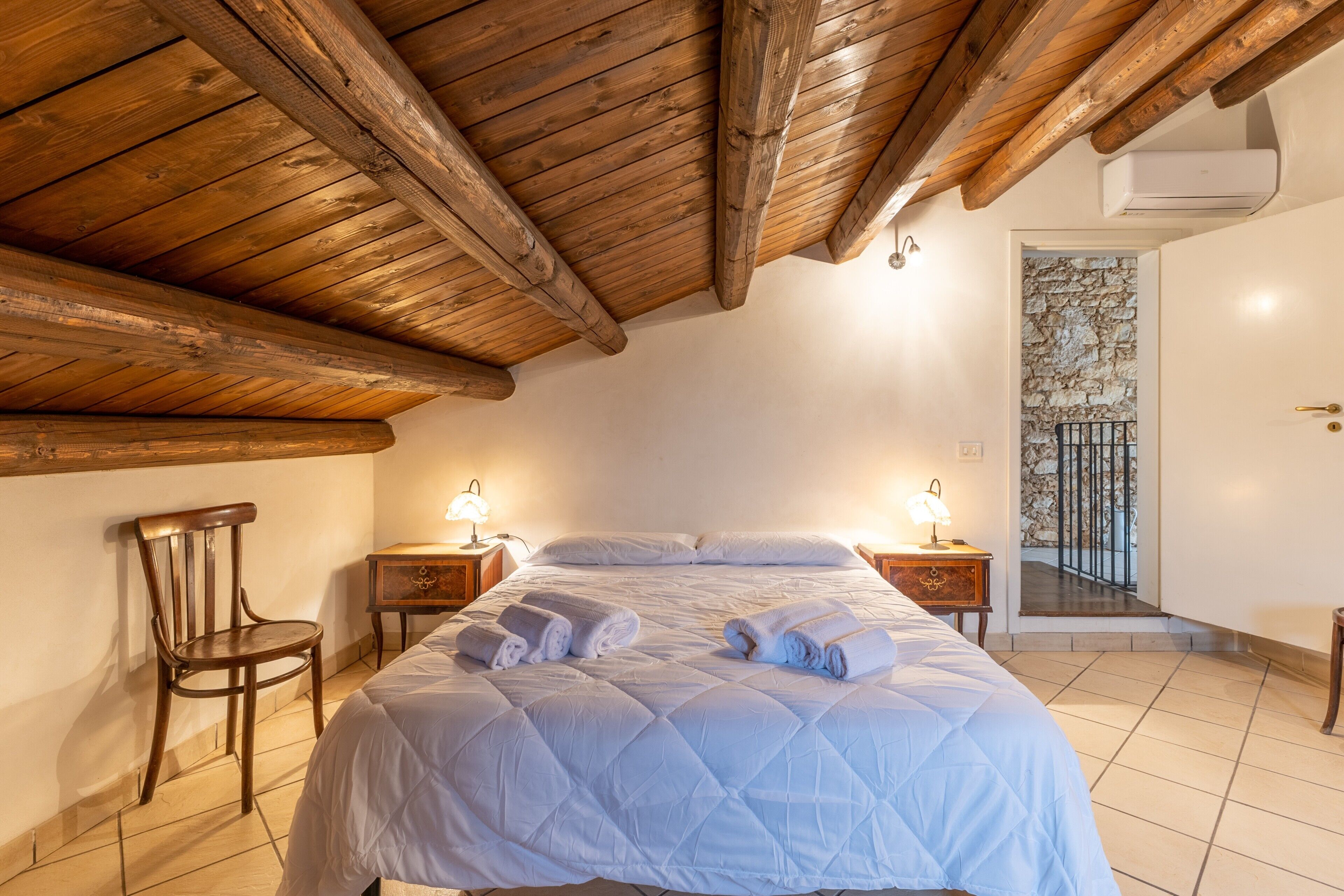 3 bedrooms, desk, free WiFi, bed sheets