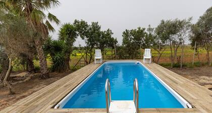 Vacation Home "The Holiday and Art Seahorse House" with Mountain View, Private Pool & Wi-Fi