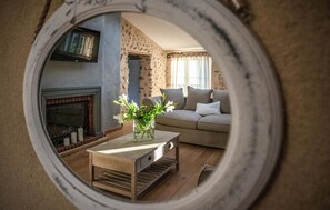 Living area - 2 bedroom stunning home in Les Mées (Les Mées)