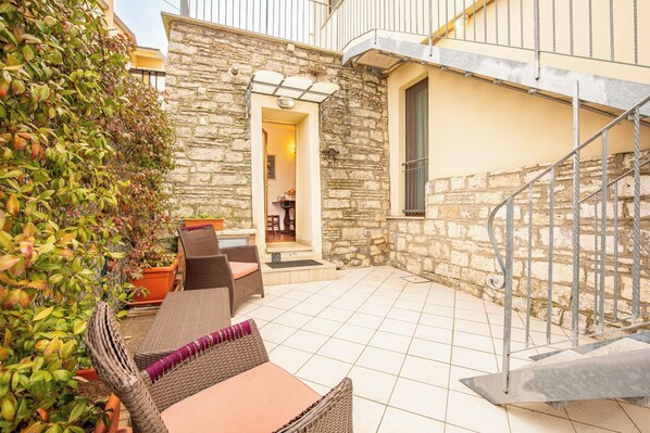Terrace/patio - Apartment 'Casa Titty' with Private Garden and Wi-Fi (Rapolano Terme)