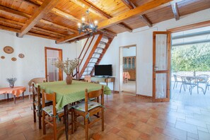 Dining - Holiday Home 'Ciumara East' with Private Terrace, Wi-Fi and Air Conditioning (Avola)
