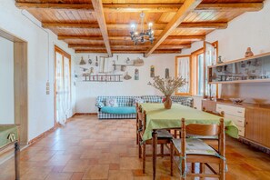 Dining - Holiday Home 'Ciumara East' with Private Terrace, Wi-Fi and Air Conditioning (Avola)