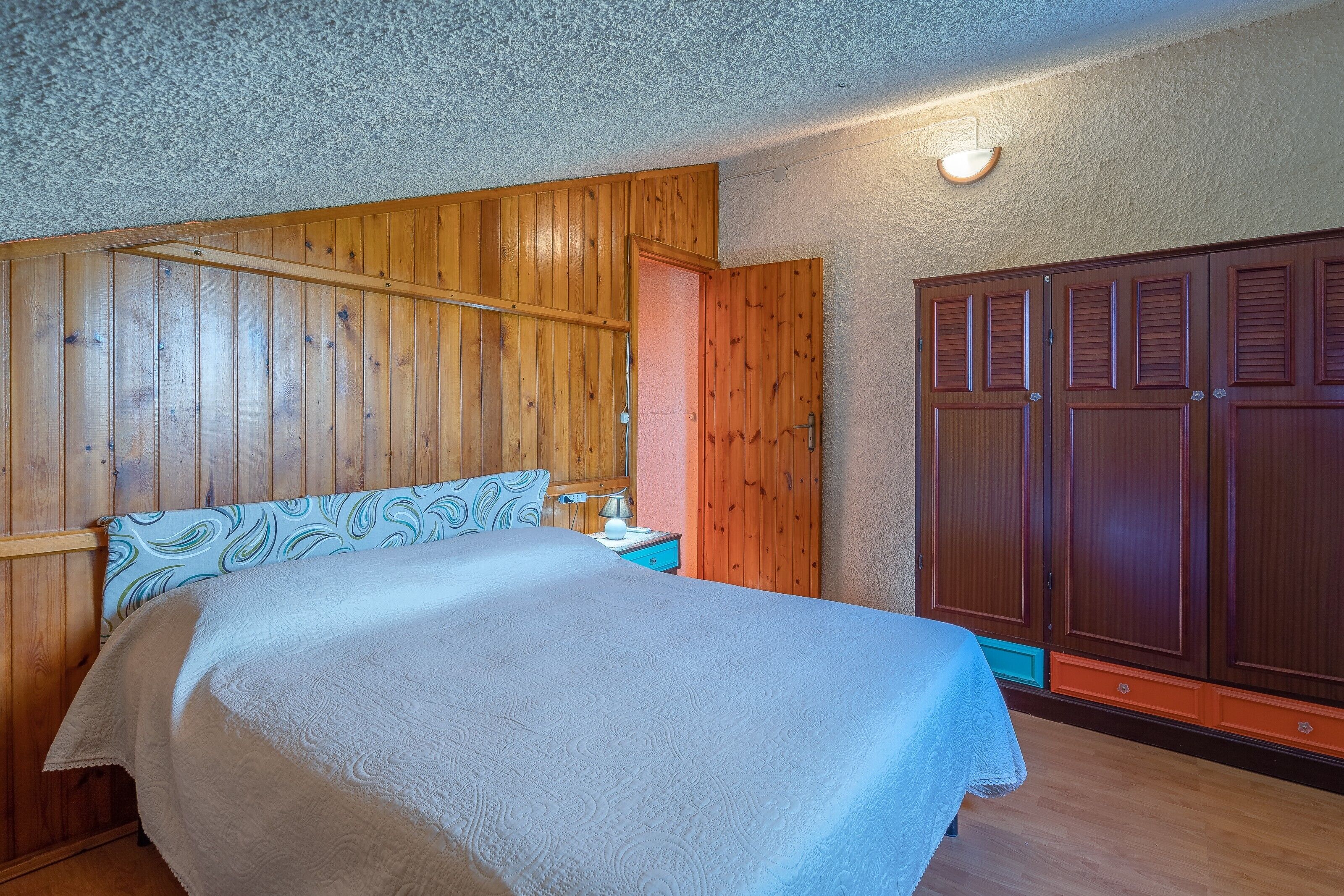 2 chambres, fer et planche à repasser, Wi-Fi gratuit, draps fournis