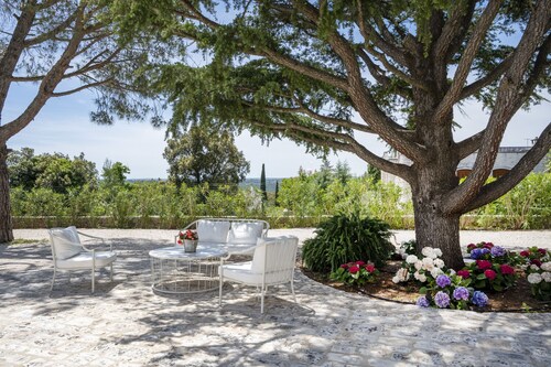 Villa 'Trulli Del Minareto' with Mountain View, Private Terrace and Wi-Fi