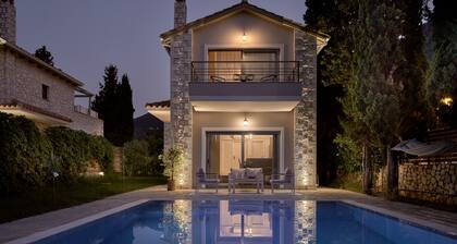 Villa 'Avesta Private Villas - Niovi' avec vue sur la mer, piscine privée et climatisation