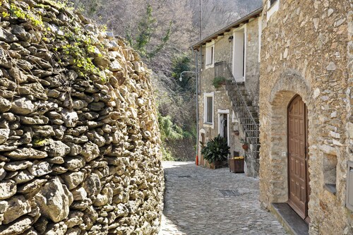 Appartement "La Casa Della Lavanda" avec vue sur les montagnes, terrasse privée et Wi-Fi