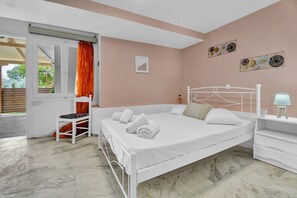 1 bedroom, free WiFi, bed sheets