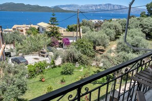 Property grounds - Apartment 'One Bedroom  with Sea View' with Sea View (Nikiana)