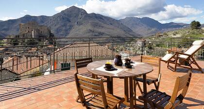 Appartement « La Terrazza del Tempo » avec vue montagne, Wi-Fi et climatisation
