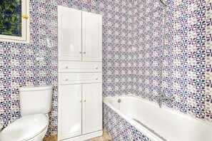 تجهيزات دش، مجففات شعر، مناشف