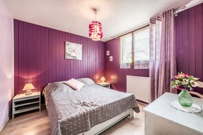 2 Schlafzimmer, Bügeleisen/Bügelbrett, kostenloses WLAN