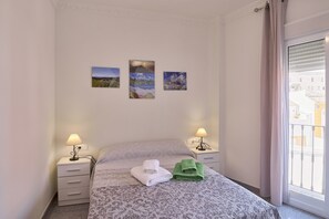 2 bedrooms, bed sheets