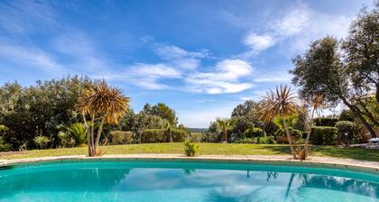 Maison de vacances 'Villa F5 Jardin, Piscine' avec piscine privée, terrasse privée et Wi-Fi