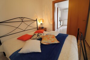 1 camera, ferro/asse da stiro, Wi-Fi gratuito, lenzuola