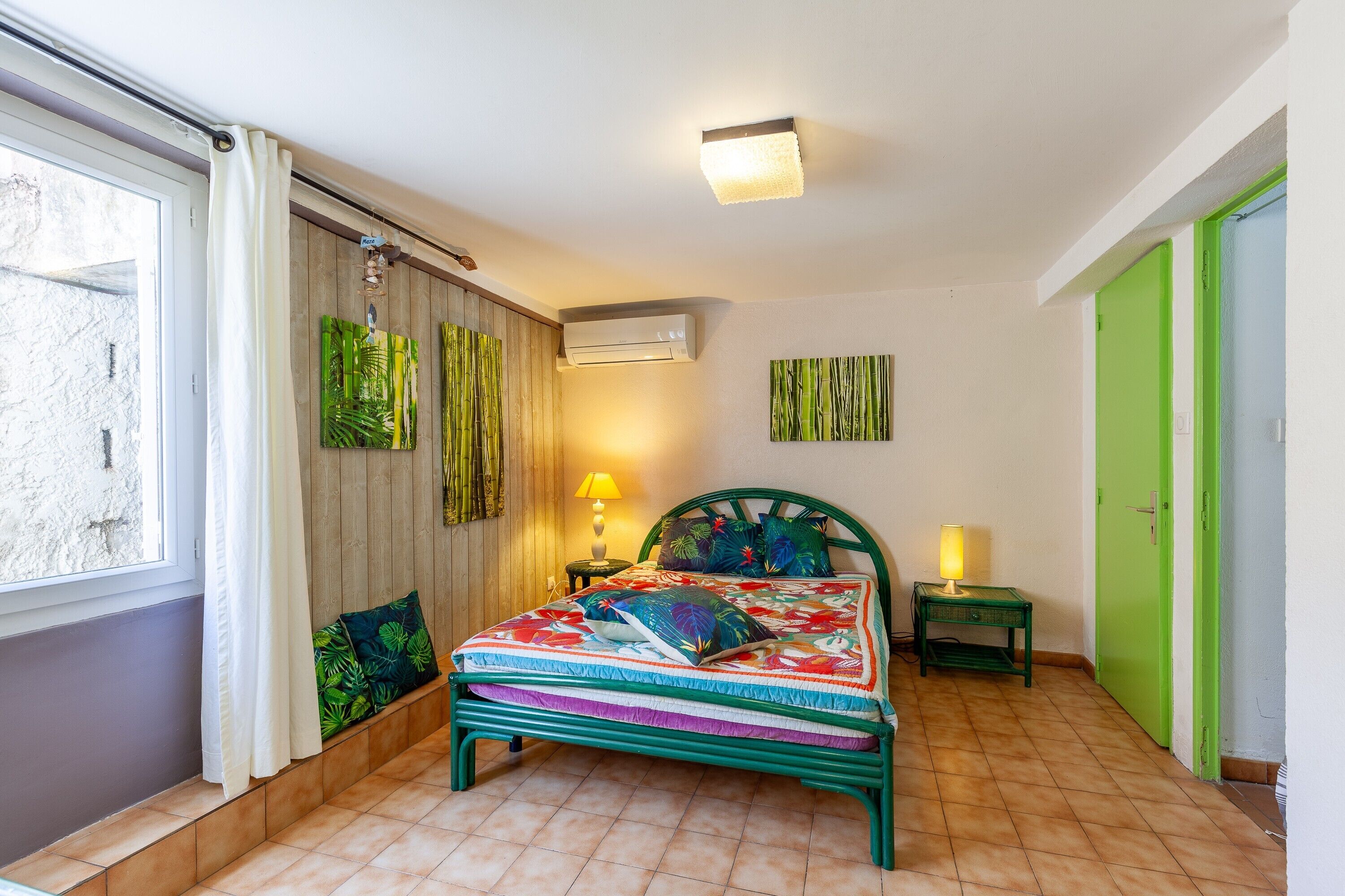 4 chambres, fer et planche à repasser, Wi-Fi gratuit, draps fournis