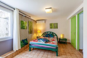 4 habitaciones, tabla de planchar con plancha y wifi gratis 