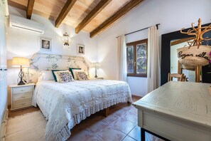 2 habitaciones, tabla de planchar con plancha y wifi gratis 