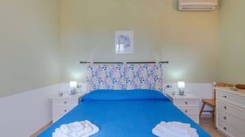 2 chambres, fer et planche Ă repasser, Wi-Fi gratuit, draps fournis