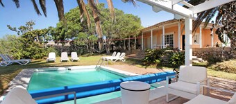 Vacation Villa 'Saint Maxime' with Sea View, Private Pool and Wi-Fi