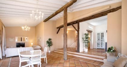 Vacation Villa 'Saint Maxime' with Sea View, Private Pool and Wi-Fi