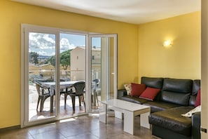 TV - Apartment 'Escala Riells' with Balcony and Wi-Fi (Escala)
