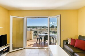 TV - Apartment 'Escala Riells' with Balcony and Wi-Fi (Escala)