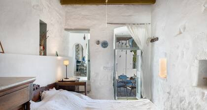 Apartment "Traditional Hora House" with Private Terrace & Air Conditioning