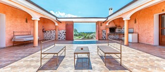 Villa 'Pedduzza' avec vue sur la mer, terrasse privée et Wi-Fi