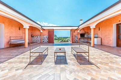 Villa 'Pedduzza' with Sea View, Private Terrace and Wi-Fi