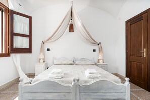 4 عدّة غرف نوم ومكواة/لوح كي وواي فاي مجانًا وملاءات أسرّة