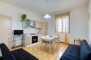 Interior - Apartment 'Casa Vacanze Colopi' with Private Garden (Gallipoli)