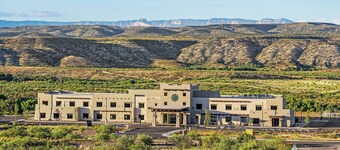 Taawaki Inn - Cottonwood.