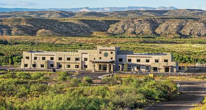 Taawaki Inn - Cottonwood.