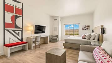 Premium bedding, in-room safe, desk, blackout curtains